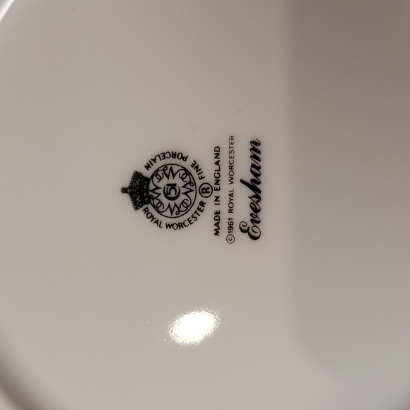 Vintage 1961 Royal worcester evesham gold trim salad small bowl 5.5" set of 2 - Picture 4 of 6